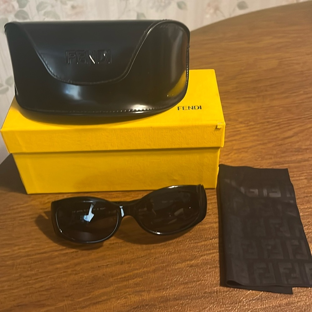 Fendi vintage sunglasses nwot
